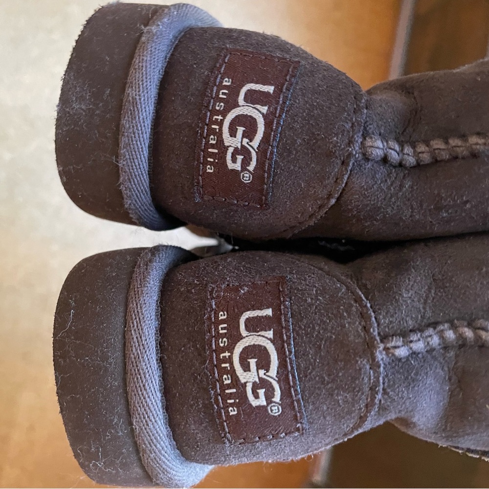 UGG Kids Boots in Dark Gray - Picture 4 of 6